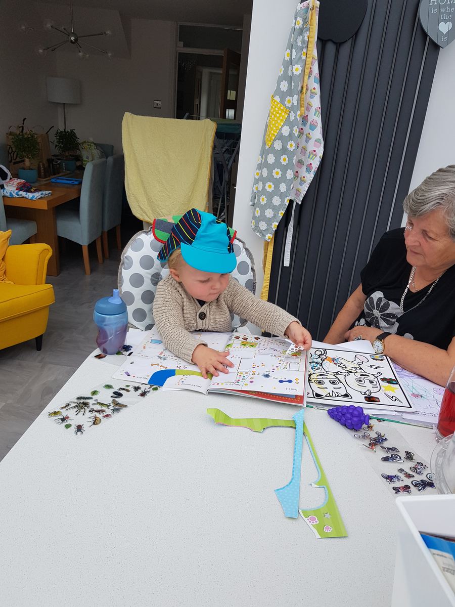 Colouring with the little ones